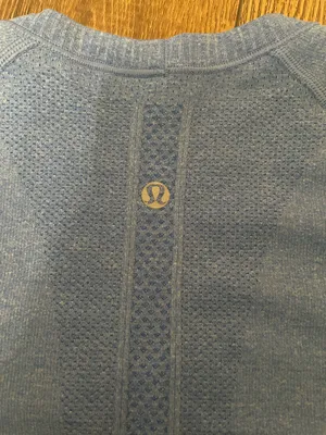 Blue Lululemon Swiftly Tech short Sleeve thumbnail 3