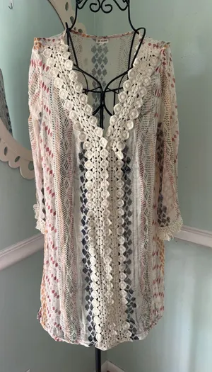 En Creme L Women's Creme‎ Floral Coverup Poncho Top Tunic thumbnail 1