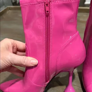 INC Hot Pink Patent Ankle Heeled Boots 7 Barbiecore Y2K Bratz Doll‎ Festival thumbnail 8