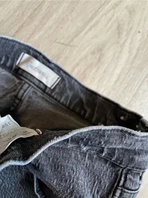 Madewell Women's Washed Black Straight-Leg Jeans thumbnail 2