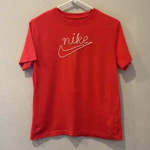 Nike Red Short Sleeve Tee with Iconic Logo Embroidered Size Medium M RARE thumbnail 2