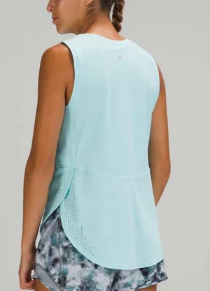 High Neck Split Hem Run Tank Icing Blue thumbnail 2