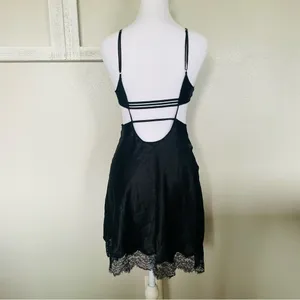 Victoria's Secret Black Lace Chemise thumbnail 3
