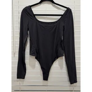 Lululemon Nulu Bodysuit Womens Medium Black Square Neck Long Sleeve LW3HQFS L thumbnail 2