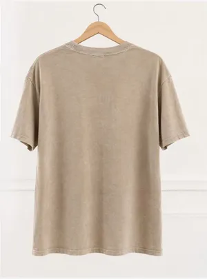 Title 🎸 Official Prince Estate 'Purple Rain' Vintage Graphic T-Shirt - Beige/Tan (Size M/L) ☔️🏍️ thumbnail 4