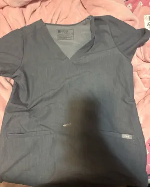 Figs Greg scrub top  thumbnail 1