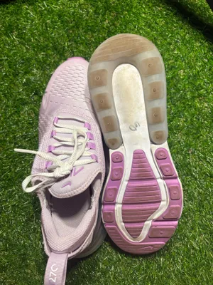 Nike Air Max 270 pink, silver and clear women’s 8.5 thumbnail 6