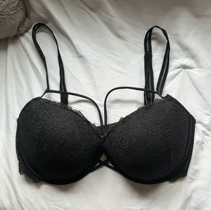 Victoria’s Secret PINK Strappy bra size 36DD thumbnail 1