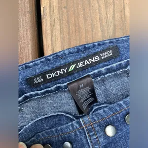 Ladies DKNY high rise jeans 🌷 thumbnail 5