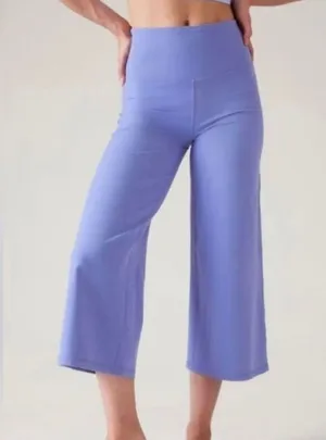 Athleta Yoga Elation Wide Leg Crop Pant Size XS NWOT thumbnail 1