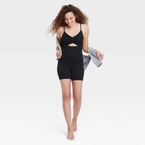 NWT Colsie Cut-Out Ribbed Romper in black XS thumbnail 8