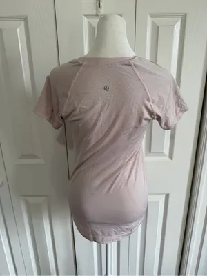 Lululemon Swiftly Tech T-Shirt 2.0 Heather Pink Size 6 thumbnail 5