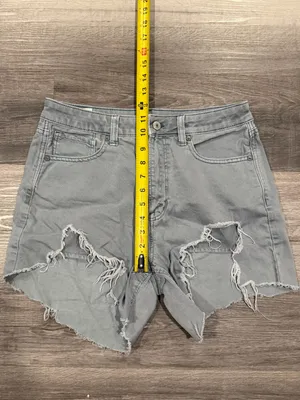 American Eagle Women’s Grey Denim Distressed Cut Off High Rise Mom Short Size 8 thumbnail 7