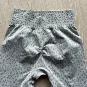 AYBL Leggings Womens Medium Scrunch Bottom Leopard Print Gray thumbnail 9