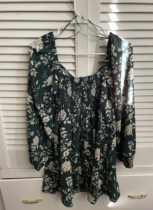 Francesca's Green Dress thumbnail 2