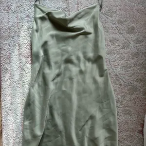 Urban Outfitters size small thumbnail 2