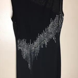 Morgan and Co. black and silver dress size 7/8 sparkly prom dress long m…​​ thumbnail 3