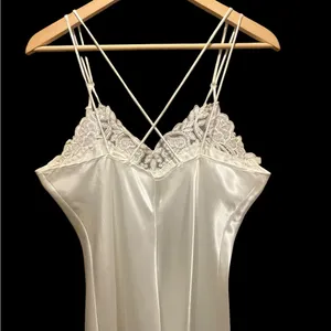 Lord‎ & Taylor Vintage Ivory Lace and Pearls Double Strap Nightgown Size Large thumbnail 14