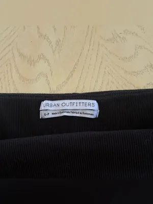 Urban Outfitters Off the Shoulder Black Crop Top Size S thumbnail 2