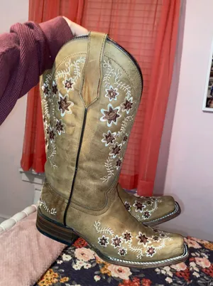 CircleG Leather Pointed Toe Cowgirl Boots thumbnail 1
