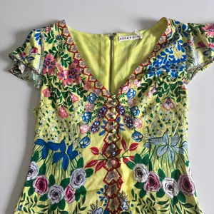 Alice + Olivia Yellow‎ Floral Flutter Sleeve V-Neck Mini Dress Size 0 thumbnail 4