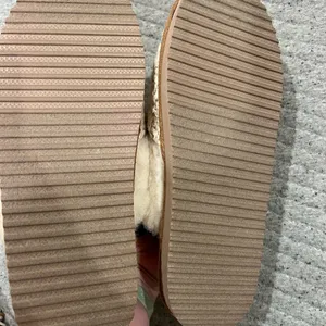 Dearfoams Cozy Cream women slippers thumbnail 3