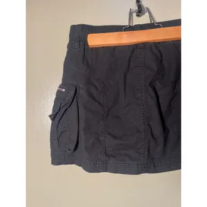 American Eagle Women's Size 000 Mini Cargo Skort Skirt Shorts Black Zipper thumbnail 7