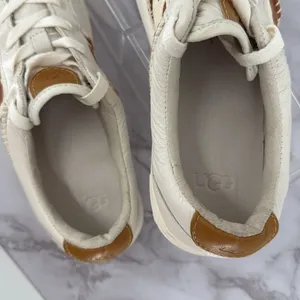 UGG Dinale Sneaker Lace Up‎ White Mesa Sand Cow Print Leather Casual Sz 8.5 US thumbnail 2
