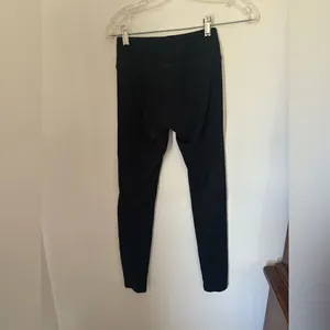 Offline by Aerie OG Black Legging Regular Rise Size Small 30" Inseam thumbnail 7