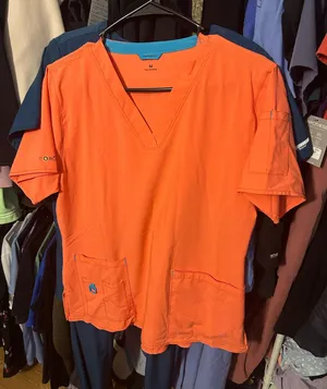 Carhartt Scrub Top thumbnail 1