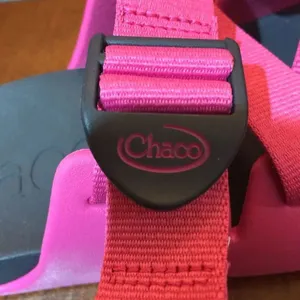 Chaco Women's Chillos Slide Sandals fuschia size 7 thumbnail 6