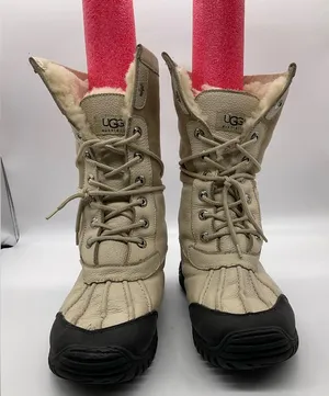 UGG ADIRONDACK EVENT‎ BOOTS thumbnail 1