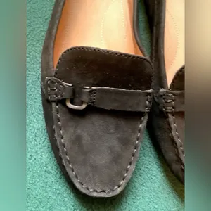 Women’s UGG suede leather loafers 🌟🌟🌟 thumbnail 5