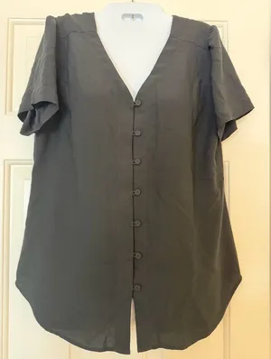 Ann Taylor Black Button Front Blouse Size S – V-Neck Short Sleeve Top thumbnail 1