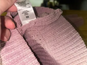 Aeropostale Women's Rose Pink V-Neck Cropped Knit Sweater thumbnail 3