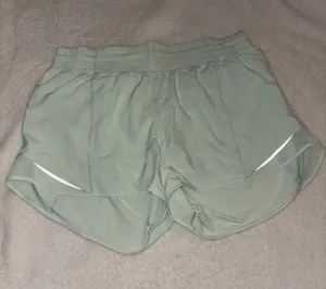 Lululemon Gotta Hot 4" Shorts thumbnail 1