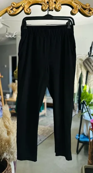Aritzia babaton black pull on pants medium thumbnail 1