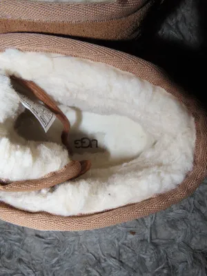 UGG Boots thumbnail 2