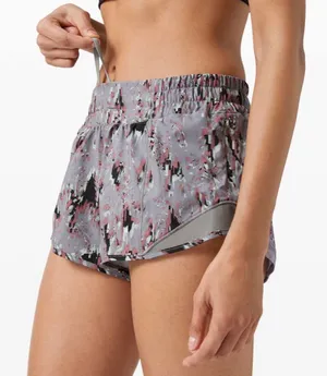 Lululemon Hotty Hot Short 2.5” thumbnail 1