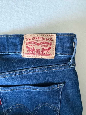 Levi's Slim Straight Jeans in Dark Blue Denim thumbnail 3