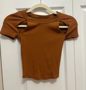 Urban Outfitters Top thumbnail 1