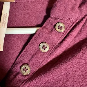 Free People Easy Girl Bell Sleeve Henley Top Women’s S Blouse Maroon Boho Rayon‎ thumbnail 4