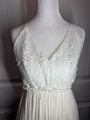 Forever 21 White Pleated Maxi Dress with Lace Trim thumbnail 5
