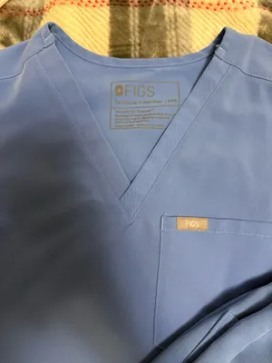FIGS Scrub Set thumbnail 2