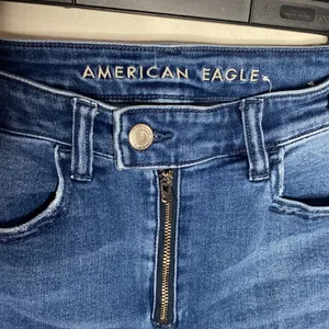 American Eagle distressed exposed zipper super hi-rise jegging crop jeans sz 4 thumbnail 5