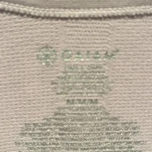 Gaiam Women’s Warrior Workout Seamless T Shirt Size Medium Lavender thumbnail 7