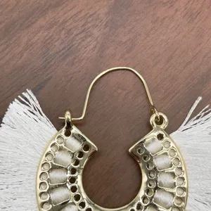 Fringe Tassel Fan Hoop Earrings Gold Tone White Boho Coastal Indie Sleaze Chic‎ thumbnail 4