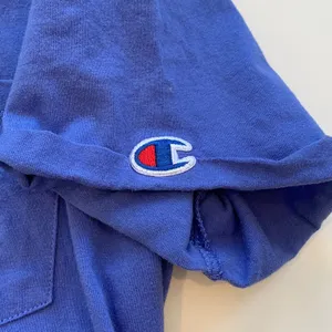 Champion Women’s Small Periwinkle Blue Pocket Tee Nightshirt Sleep Shirt thumbnail 4