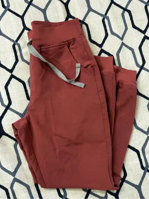 FIGS Zamora Jogger High Rise Scrub Pants - Mauve size small petite thumbnail 4