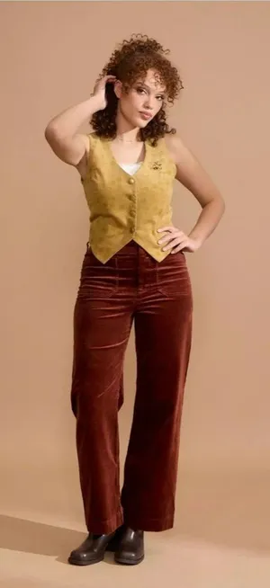 Her Universe Lord of The Rings Hobbit Corduroy Vest Size: 3X thumbnail 1